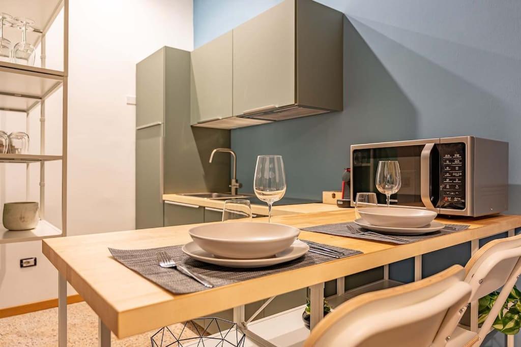 Guest Planet - Cozy Housing Porta Romana M3 Milan Exterior photo